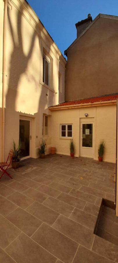 Suite Grand Siecle Ch - Reims Centre Ville Exterior foto