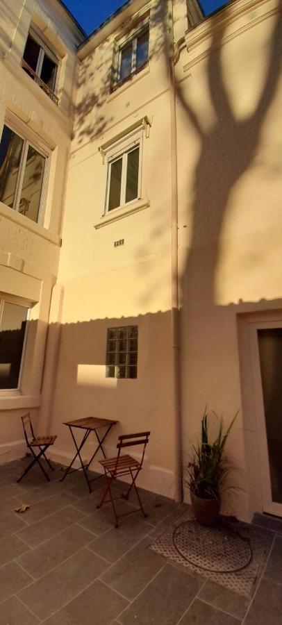 Suite Grand Siecle Ch - Reims Centre Ville Exterior foto